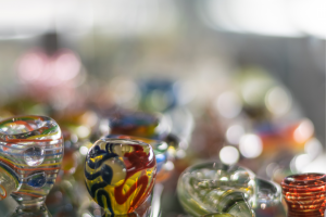 how to clean glass pipe